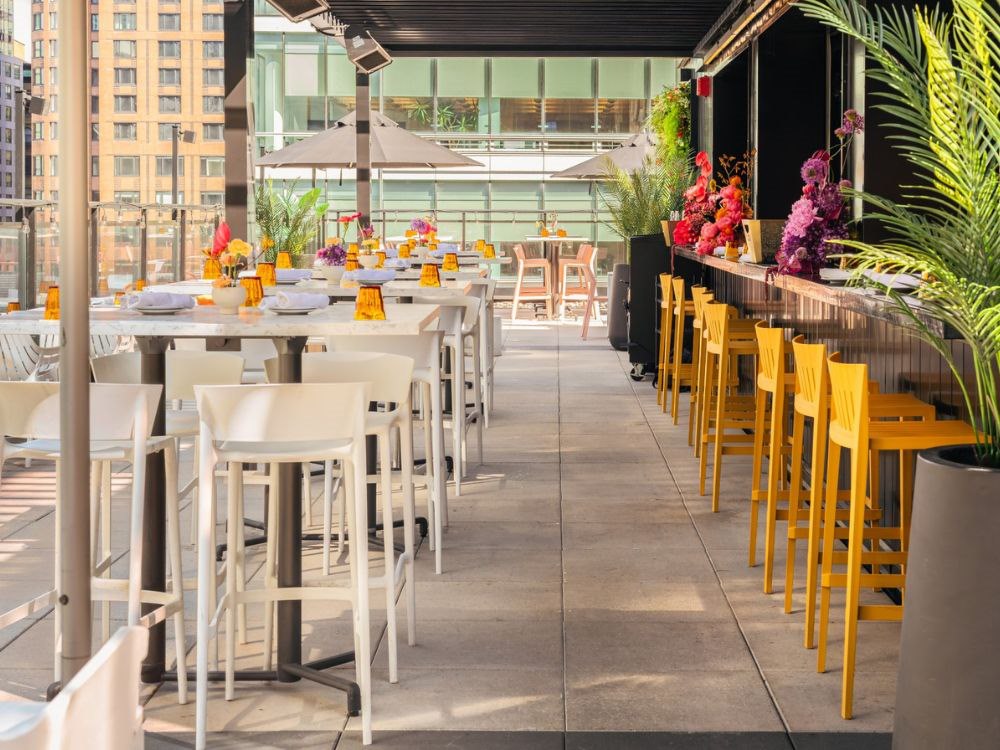Terrasse Alizé à l'Hôtel Humaniti Montréal