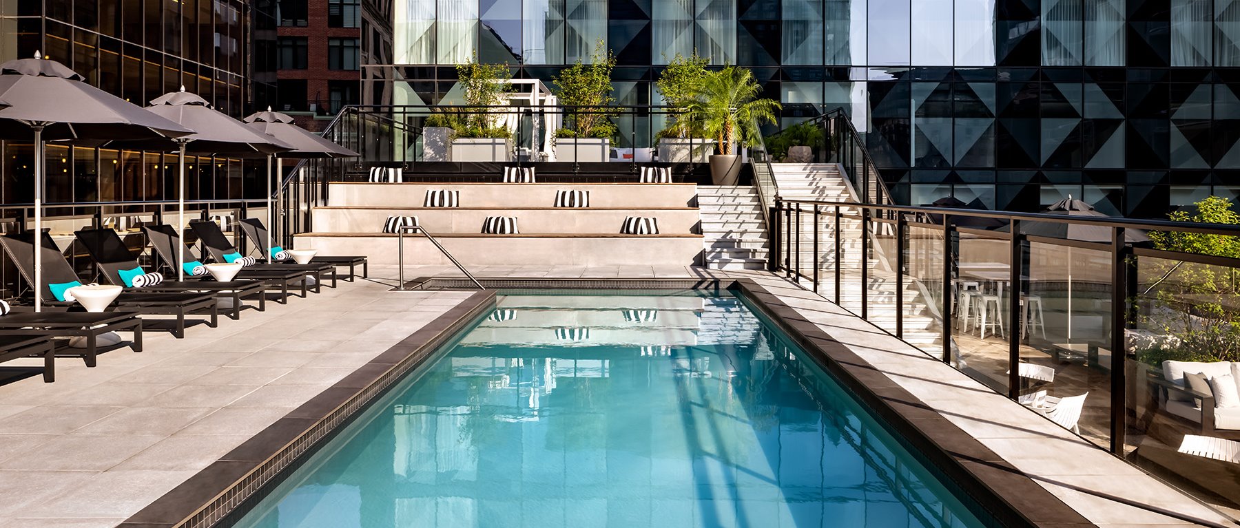 Humaniti Hotel, Montréal