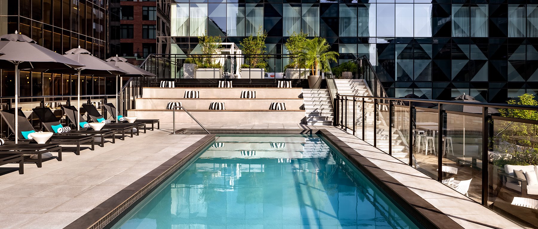 Humaniti Hotel, Montréal